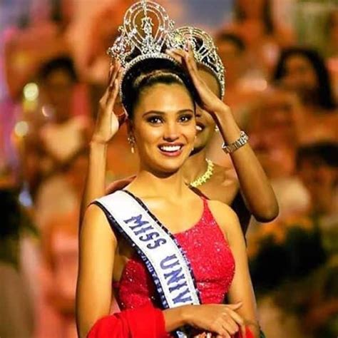 Lara Dutta relives her Miss Universe 2000 crowning moment with these ...