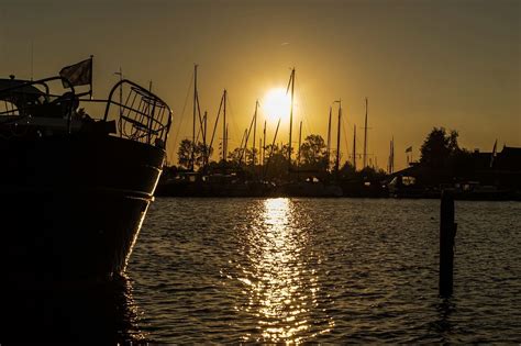 Sunset at the harbour | Free Photo - rawpixel