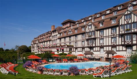 Reviews of the best hotels for Normandy golfing holidays. Our guide to ...