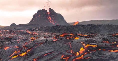 Volcano eruption on the Reykjanes peninsula 2022 | Adventures.com