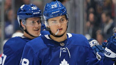 William Nylander, Maple Leafs agree to contract at 11th hour of sign-or ...