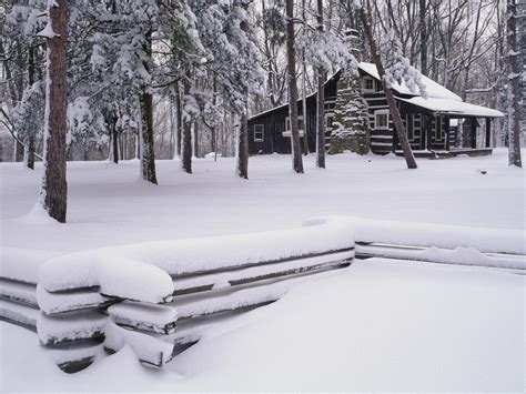 Log Cabin in Snow Wallpaper - WallpaperSafari