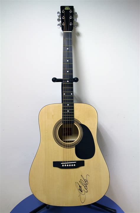 Charitybuzz: Jason Aldean Autographed Guitar - Lot 2852113