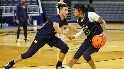 Michigan basketball embracing adversity-filled start to 2023-24 season