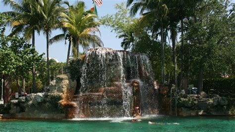 Venetian Pool – Landmark Review | Condé Nast Traveler