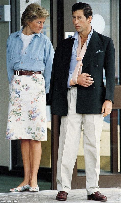 Prince of Wales after he broke his arm in 1990 | Charles and diana ...