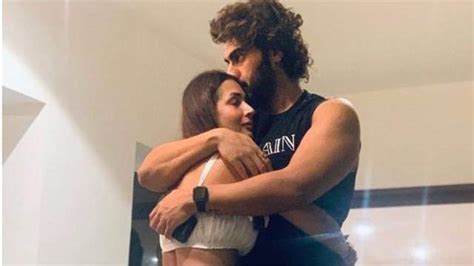 Malaika Arora and Arjun Kapoor's cute PDA on Instagram has our hearts