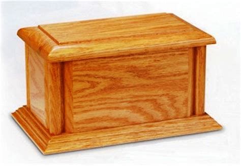 Monroe Oak Wood Urns | Urns For Cremation