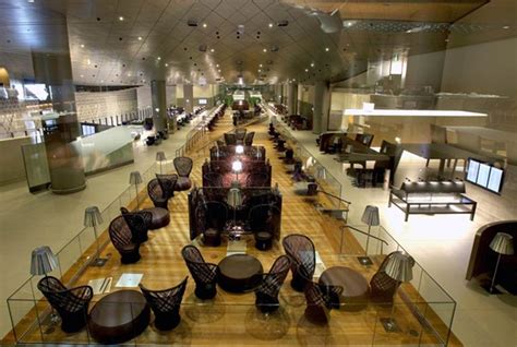 A walk through Qatar Airways’ Al Mourjan Lounge at HIA Doha - Travel to ...