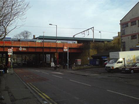 Hackney Downs Railway Station Hackney © Richard Dunn cc-by-sa/2.0 :: Geograph Britain and Ireland