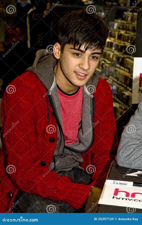 Zayn Malik from the British Band One Direction Editorial Stock Image - Image of music, zayn ...