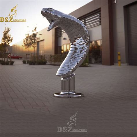 King Cobra Statue D&Z sculpture