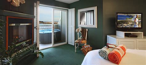 SeaVenture Pismo Beach Hotel - Affordable Luxury on the Sand — Distinctive Resorts