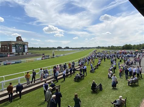 My Local Racecourse - Ripon - Great British Racing