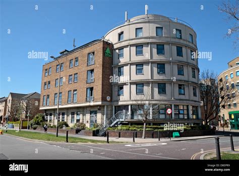 The YHA (Youth Hostel Association) London Thameside youth hostel in Stock Photo: 56873581 - Alamy