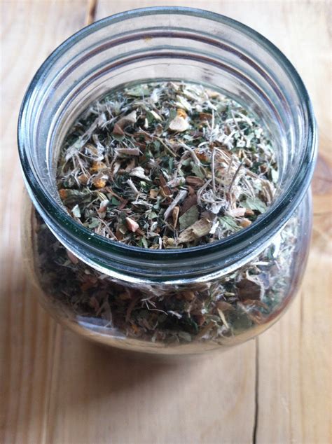 Herbs for Weight Loss: A Recipe for Slimming Herbal Tea | Frugally ...