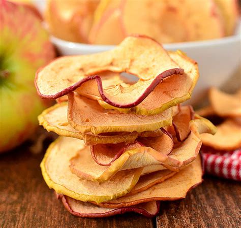 Baked Apple Chips - Healthy Snack Idea