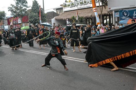 Malang, Indonesia - August 7, 2022. Batu City Local Cultural Arts Festival, Bantengan Nuswantara ...