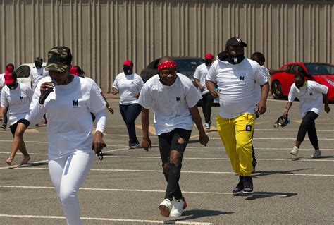 Jerusalema Dance Challenge : Watch Durban Solid Waste Workers Take On Jerusalema Dance Challenge ...