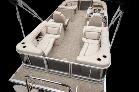 The Best Pontoon Boat Layout - Smart Boat Buyer Guide