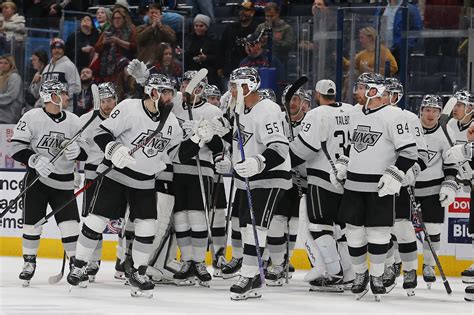 NHL roundup: Kings tie NHL record with 10th straight road win | Reuters