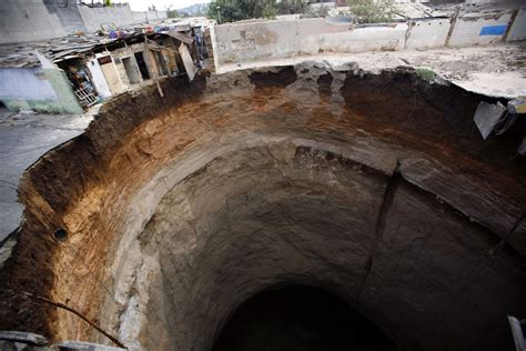 civil engineering: Guatemala Sinkhole