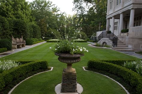 Important Inspiration Small Courtyards