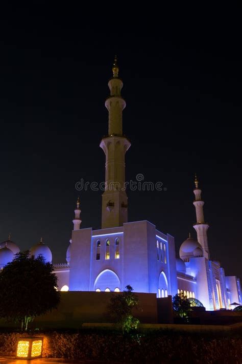 Exteriors Of Sheikh Zayed Mosque At Night Editorial Photo - Image of ...