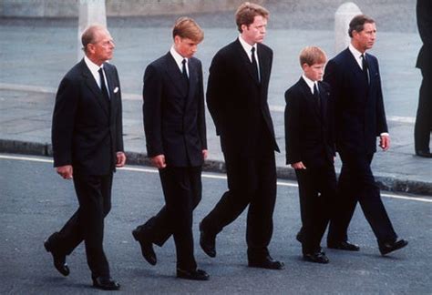 Princess Diana Funeral Photos - 30 Unforgettable Moments at the Funeral of Princess Diana