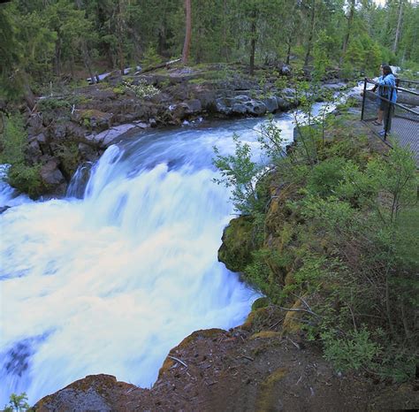 Rogue River Gorge, Oregon | Rogue river oregon, Hiking spots, Outdoors adventure