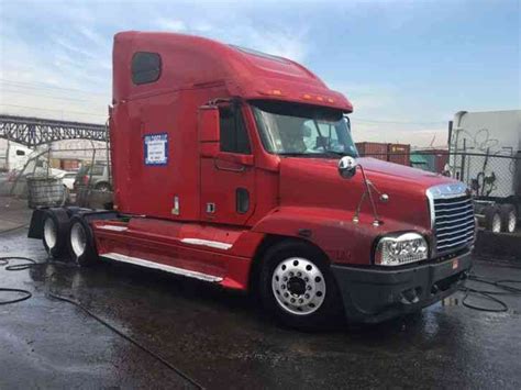 Freightliner CENTURY (2006) : Sleeper Semi Trucks