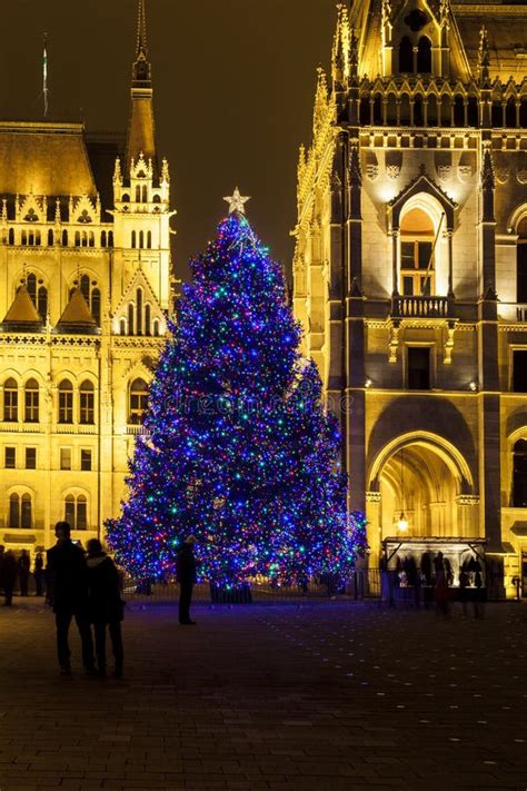 Christmas Lights at the Parliament House in Budapest, Hungary. Stock ...