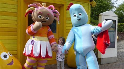 Meeting Iggle Piggle and Upsy Daisy at Cbeebies Land in Alton Towers - YouTube