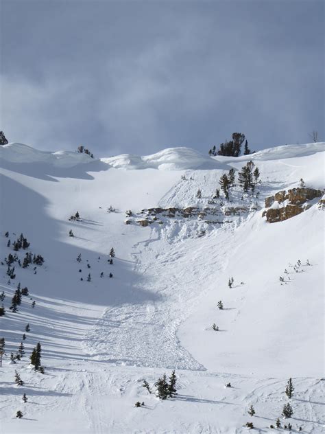 Wind slab avalanche on Lionhead Ridge | Gallatin National Forest Avalanche Center