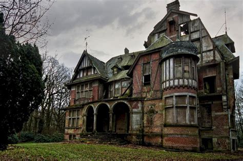 45+ Most Fascinating Abandoned Mansions Design Ideas You Should Know — Freshouz Home ...