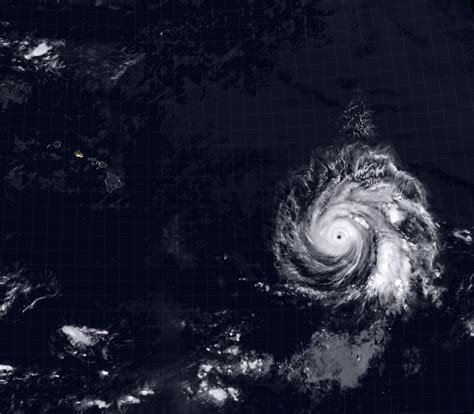 Hurricane Douglas Heads Toward Hawaii