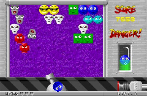 Snood (2001) by Rebellion GBA game