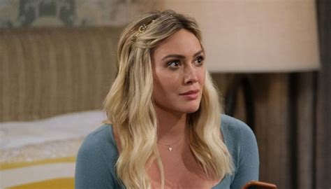 Hillary Duff stuns in the behind-the-scene look for 'How I Met Your ...