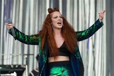 10 Best Jess Glynne Songs of All Time - Singersroom.com