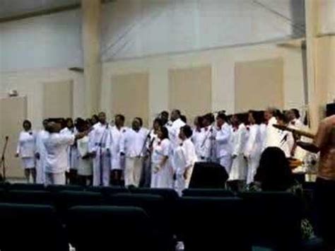 New Hope Baptist Church Mass Choir-Medley Part I - YouTube