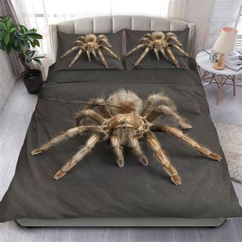 These Creepy Giant Tarantula Spider Bed Sheets Will Make You Never Want ...