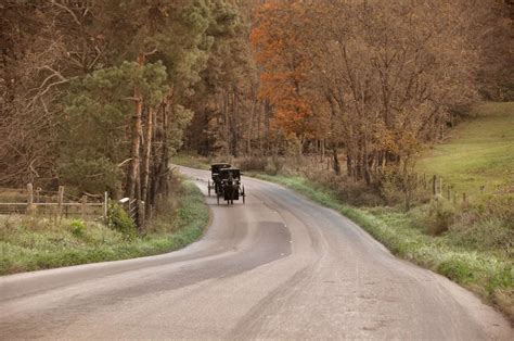 Best Day Trips in Ohio Amish Country Road Ohio DP | The Barefoot Nomad