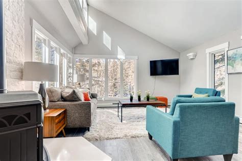 The Elevated Inn At Breck Hot Tub at Peak 9, Breckenridge – Updated ...