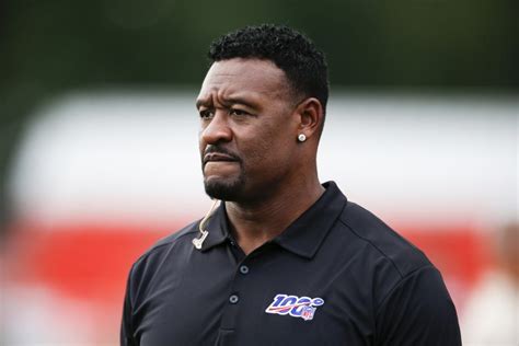 Former NFL player Willie McGinest is arrested after Los Angeles ...