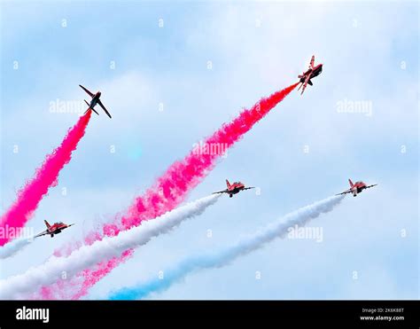 red arrows display team Stock Photo - Alamy