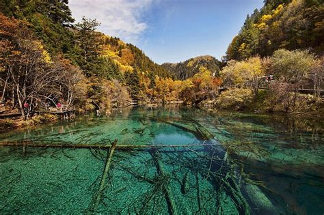 The Alpine Lakes And Waterfalls of Jiuzhaigou | Amusing Planet