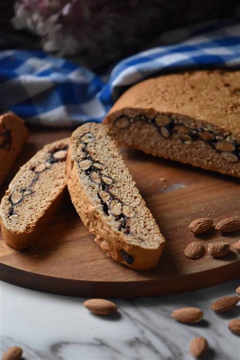 Biscotti Cookies Recipe with Almonds and Honey - She Loves Biscotti