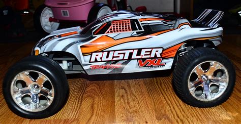 Traxxas rustler vxl w/extra wheels and tires - R/C Tech Forums