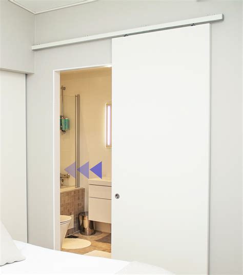 Sliding door system for interior doors with built-in Soft Close