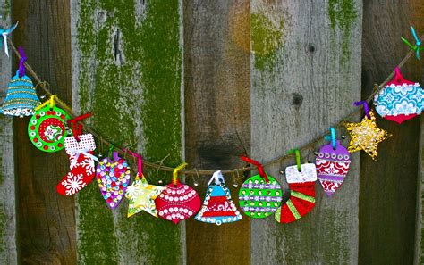 Smart-Bottom Enterprises: Christmas Ornament Banner Craft Kit
